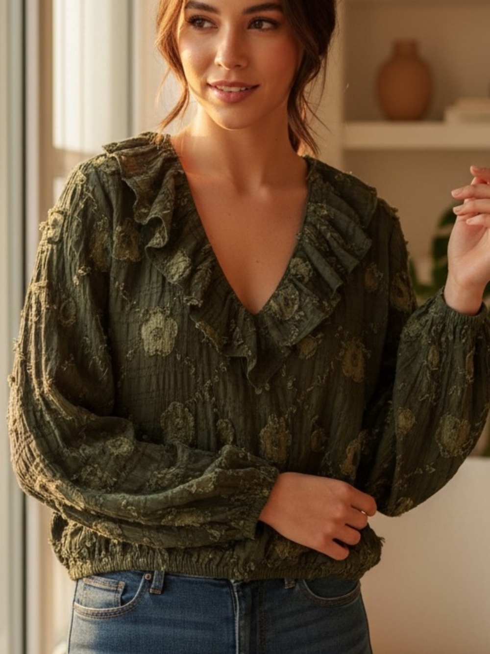 Sage + Fig Green Textured Floral Long Sleeve Ruffle Neck Top Women’s Size Medium